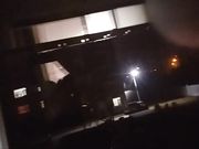 在阳台拉上窗帘猛干