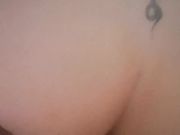 让自己的妹妹脱光衣服让老公继续操