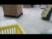 丰满的妻子被鸡巴插的淫水直流