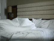 广东漂亮大学美女酒店和许久未见的男友开房啪啪