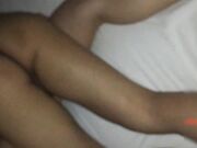 气质少妇被弄晕后2人轮流操狠狠内射