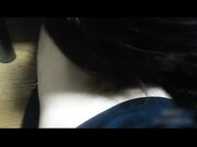 饥渴的学生妹在桌子底下吃我鸡巴