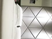 舌吻隔着内裤摸逼洗完澡口交舔弄，抱起屁股抽插晃动奶子