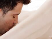 清晨醒来欲望高涨自摸完与男友激情来一发搞出白浆