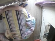 气质漂亮的美女少妇和闺蜜男友宾馆私会开房偷情时被偷拍,2人如胶似漆的缠绵后撕破丝袜疯狂爆操,干的激情澎湃!