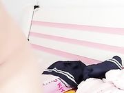 手机直播美女主播学生制服香蕉带套疯狂抽插自慰喜欢不要错过X