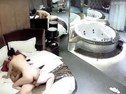 漂亮白嫩气质美女身材性感与男友开房啪啪啪