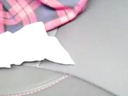 红裙网红妹偶遇黑车司机搞野战 司机机吧有点小不过瘾最后自己插逼