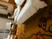 极品女神酒店洗澡勾引来送酒的服务生 窗前啪啪 被操浪叫爽死了 射我 都射进去