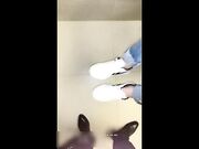 挑战商场男厕所啪啪粉嫩酥胸蜂腰细臀紧张刺激高潮迭起