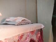 路边简陋按摩洗头房马尾辫活泼可爱漂亮妹子给老顾客推背按摩然后激情打一炮