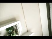 牛仔外套性感妹子穿上肉丝高跟鞋掰开粉穴上位