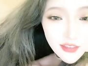 人间水蜜桃鸭 今天和姐妹一起共享一个小哥哥 趴在床上等着哥哥挑选