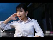 饥渴的女上司犯错员工性爱惩罚妖媚女优千鹤出演