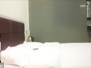 眼镜小老板宾馆电话召妓500块先交钱才能干打车费都要报销大奶美少妇很热情浪