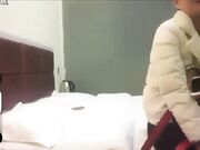 眼镜小老板宾馆电话召妓500块先交钱才能干打车费都要报销大奶美少妇很热情浪