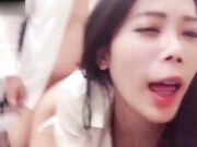 国产剧情老板办公室强搞女职员听说要升她做经理主动给老板脱裤吃鸡巴颜射脸上