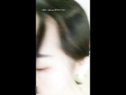 刚刚发育出阴毛的妹子在酒店跟大胖哥做爱最后冲刺没拔出来直接内射了