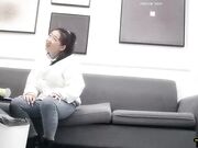 小萝莉没感觉换白嫩好身材少妇，脱光了挺带劲