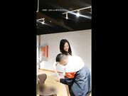 污污舞蹈老师勾引男学员 身材真好，各种性诱惑动作，男学员鸡巴早已硬得充血