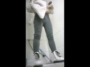 二月流出国内厕拍大神暗夜最新奶茶店女厕偷拍