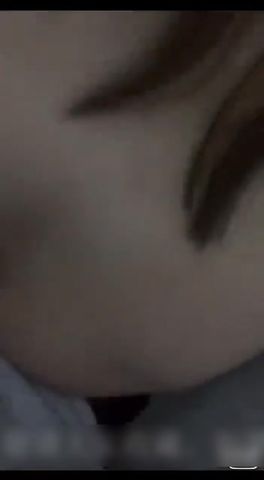 好赌少妇打麻将输钱被雀友以吃宵夜的名义骗到楼梯间打炮