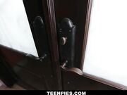 滚烫的白浆填满了少女的屄