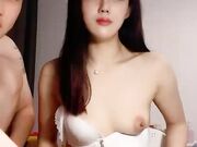 《于小雅》9分高颜值女神 颜值媲美明星了 小鲜肉男友鸡鸡太小了满足不了她