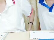 剧情演绎眼镜学生妹打电话叫学长来家里作业辅导到卧室操上位骑坐操到大叫