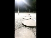 深夜公园《Avove》也不怕蚊子多 淫荡小情侣挑战户外 无毛嫩穴无内射干爽