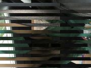 被调教服服帖帖的性奴激情吃鸡巴毒龙然后穿上有遥控功能带着假屌的内裤逛商场720P高清