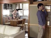 親父の嫁は超絶倫外国人  汗だくデカ尻セックスで ジューンラブジョ 3