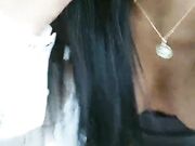 爆乳骚货勾引路人艹逼 操完尿尿量大增