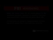 身材高挑的美女模特为了赚钱跟这种小矬子男人做爱